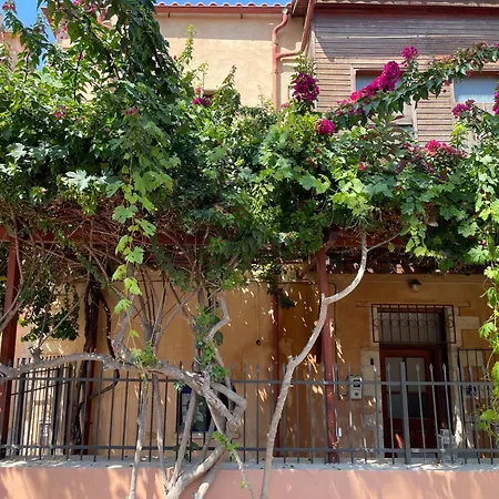 Lindas Convent Garden 1 Chania (Crete)