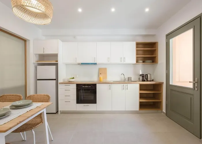 Lindas Convent Garden 1