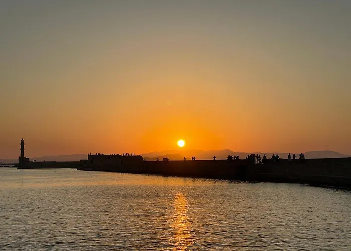 Lindas Convent Garden 1 *