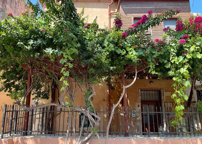 Lindas Convent Garden 1 Chania (Crete)