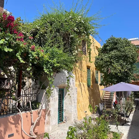 Lindas Convent Garden 1 بيت للعطل