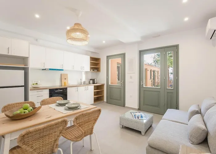 Lindas Convent Garden 1