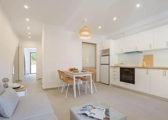 Lindas Convent Garden 1 Chania (Crete)