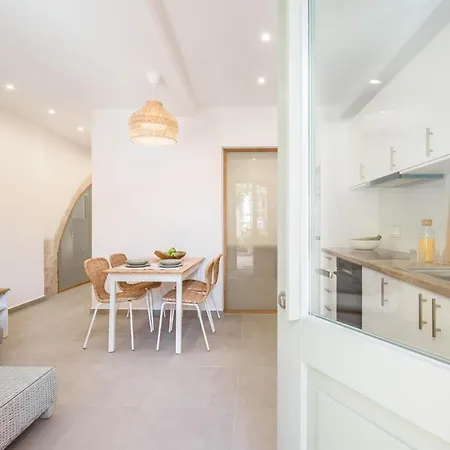 Lindas Convent Garden 1 Hébergement de vacances La Canée