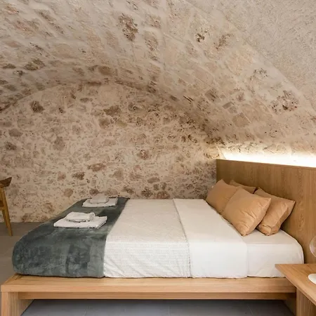 Lindas Convent Garden 1